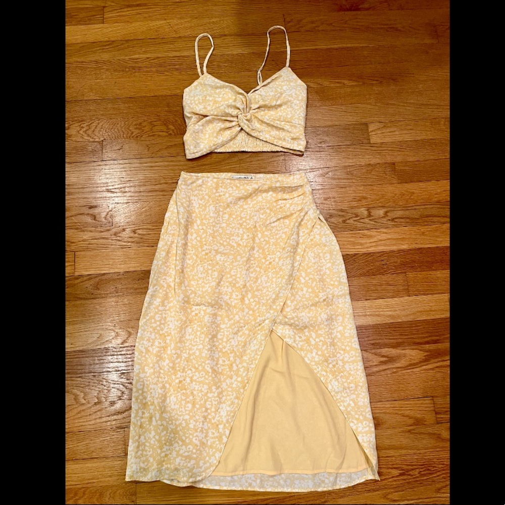 Abercrombie Knot Front Cami & Ruched Midi Skirt - Two Piece Set - XS